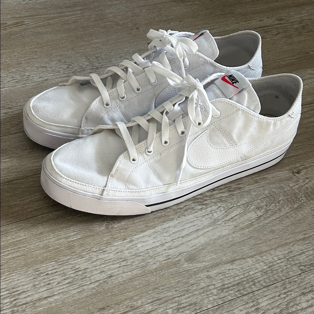 Men’s Nike Court Legacy White Canvas Shoe